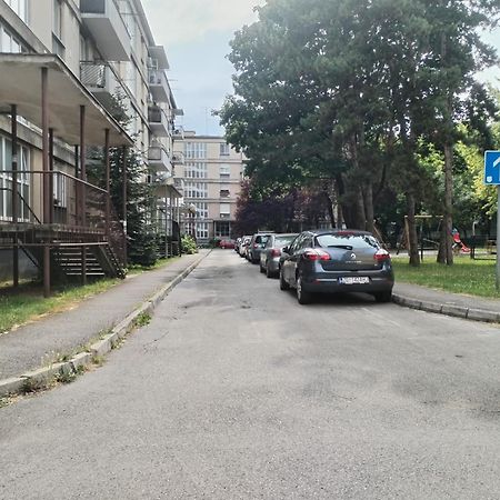 Appartement Luka à Zagreb Extérieur photo