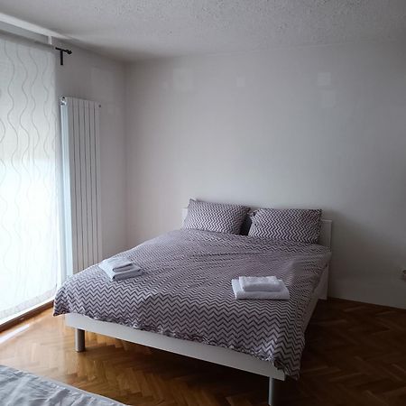 Appartement Luka à Zagreb Extérieur photo