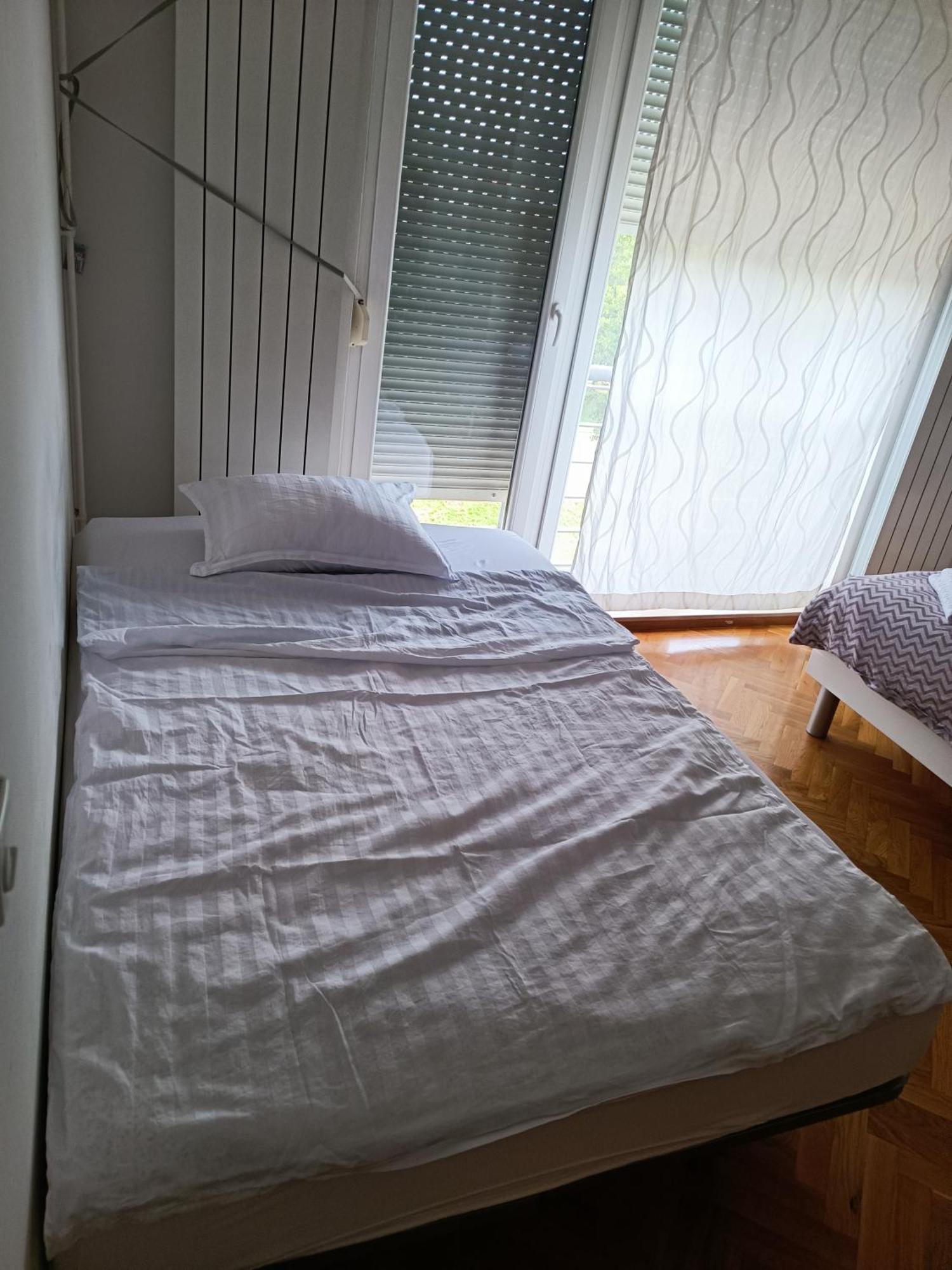 Appartement Luka à Zagreb Extérieur photo